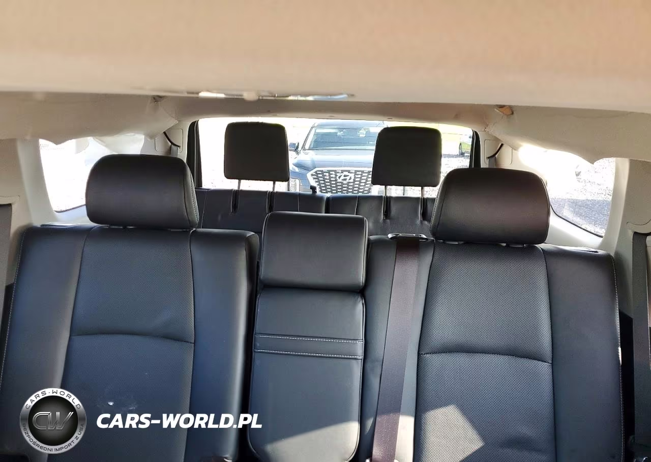 2021 Toyota 4Runner VIN:JTEJU5JR7M5870657 - 10