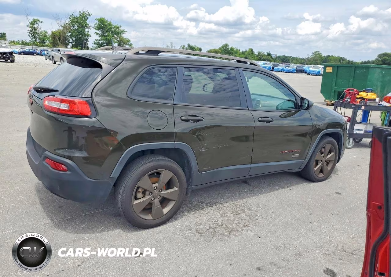 2016 Jeep Cherokee Latitude VIN:1C4PJLCB4GW346358 - 3