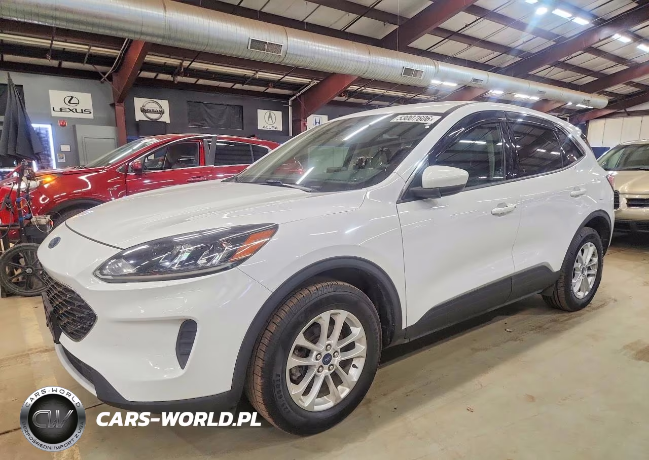 2020 Ford Escape Se