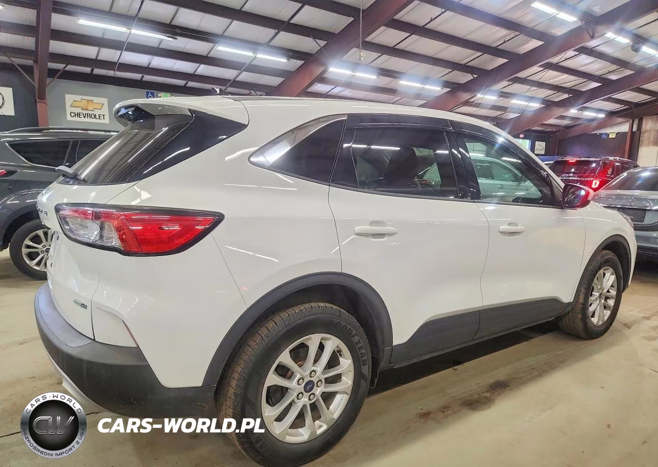 2020 Ford Escape Se VIN:1FMCU9G64LUA64812 - 3