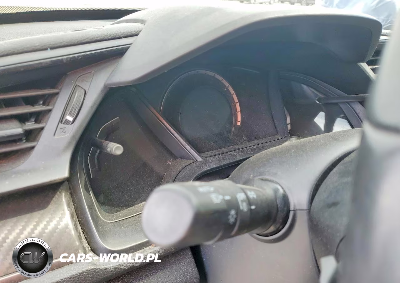 2018 Honda Civic Sport VIN:SHHFK7H44JU237418 - 9