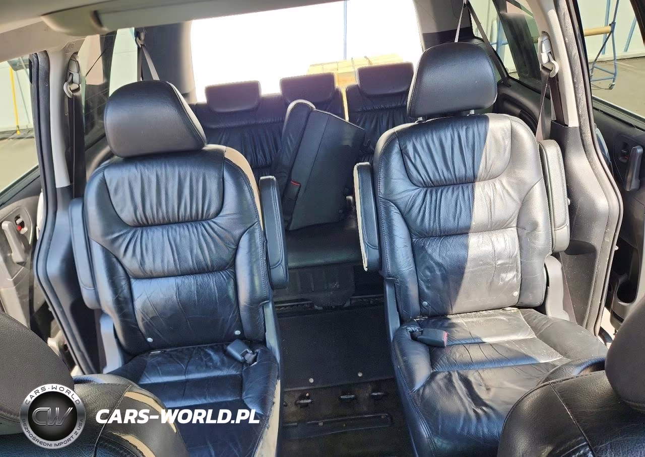 2010 Honda Odyssey Touring VIN:5FNRL3H85AB502497 - 10