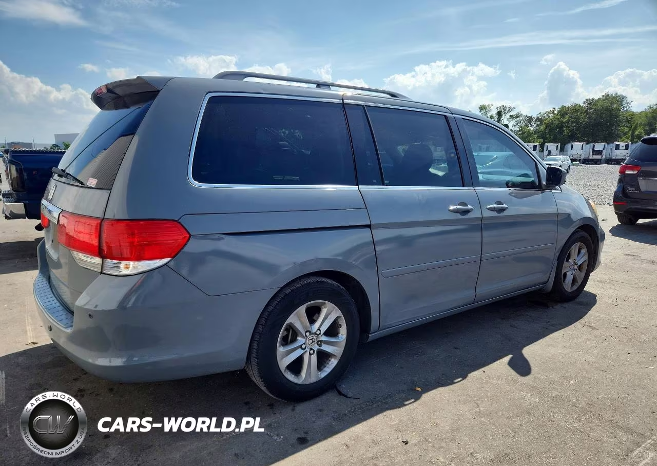 2010 Honda Odyssey Touring VIN:5FNRL3H85AB502497 - 3