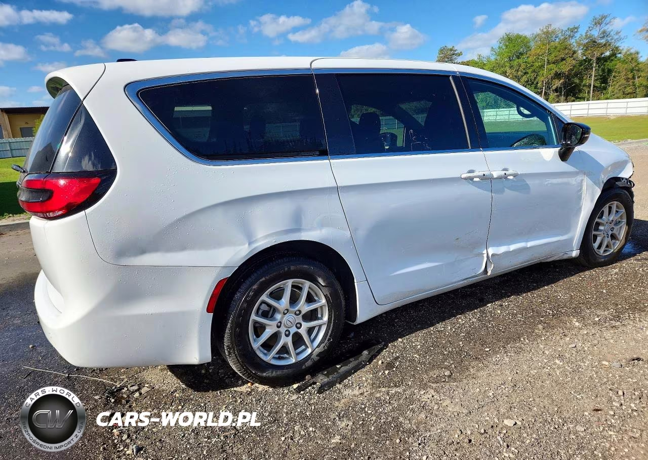2025 Chrysler Pacifica Select VIN:2C4RC1BG8SR581321 - 3