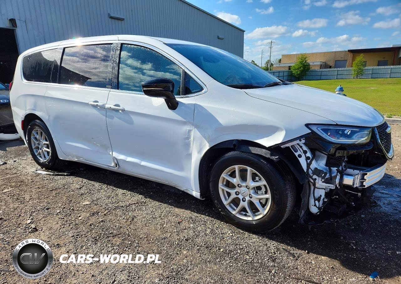 2025 Chrysler Pacifica Select VIN:2C4RC1BG8SR581321 - 4