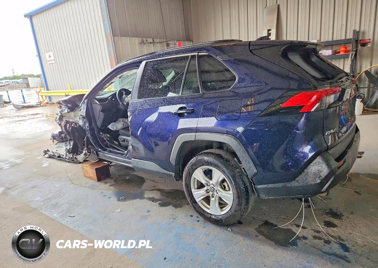 2021 Toyota Rav4 Xle VIN:2T3W1RFV1MW112063 - 2