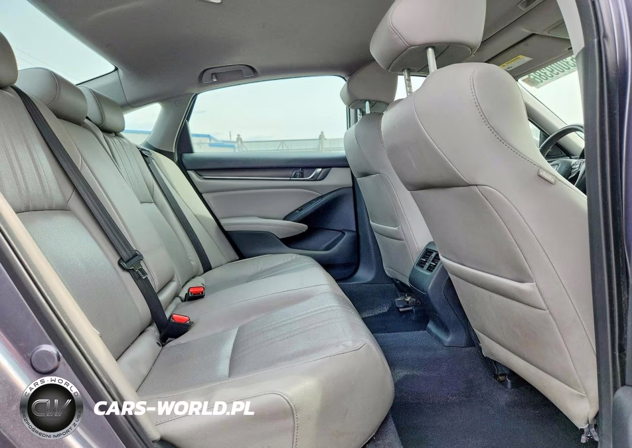 2018 Honda Accord Touring VIN:1HGCV2F95JA038305 - 10