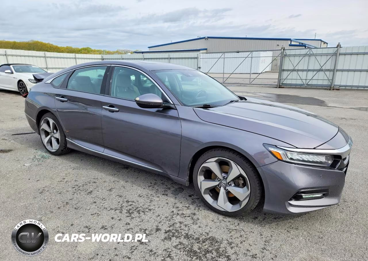 2018 Honda Accord Touring VIN:1HGCV2F95JA038305 - 4