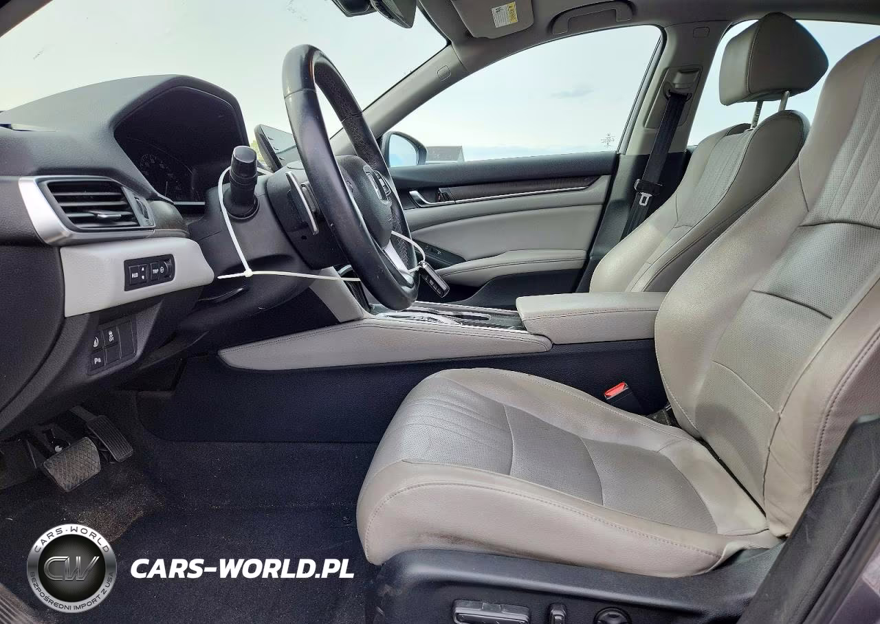 2018 Honda Accord Touring VIN:1HGCV2F95JA038305 - 7