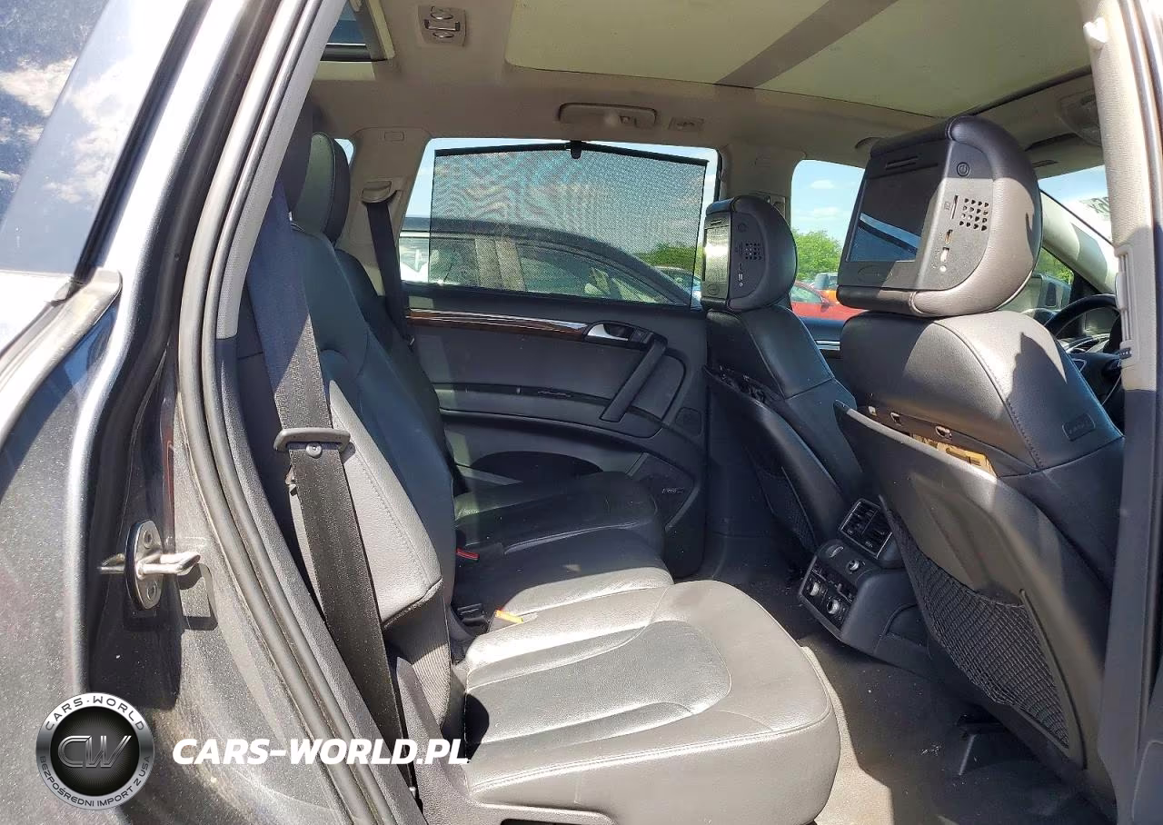 2015 Audi Q7 Premium Plus VIN:WA1LGAFE2FD015791 - 11