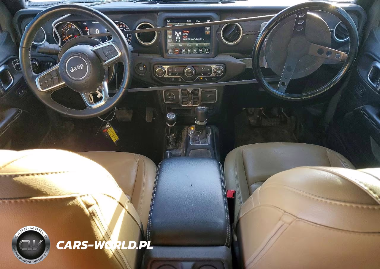 2018 Jeep Wrangler Unlimited Sahara VIN:1C4HJXEG6JW315480 - 8