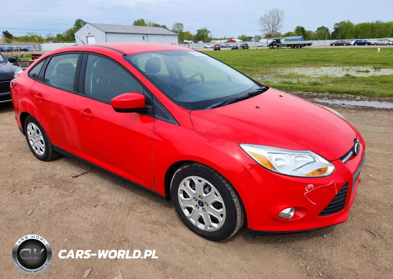 2012 Ford Focus Se VIN:1FAHP3F21CL319697 - 4