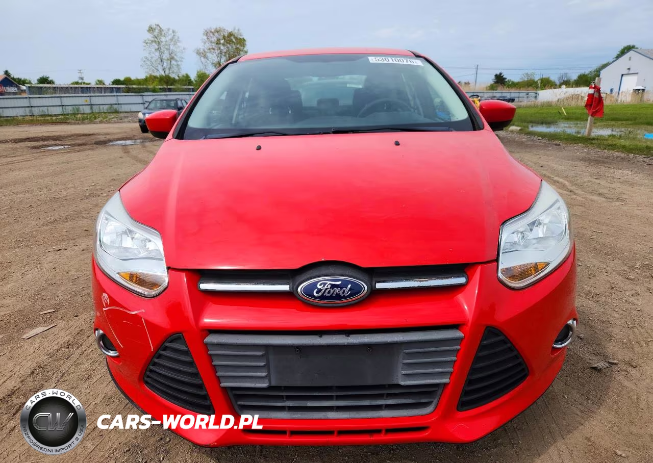 2012 Ford Focus Se VIN:1FAHP3F21CL319697 - 5