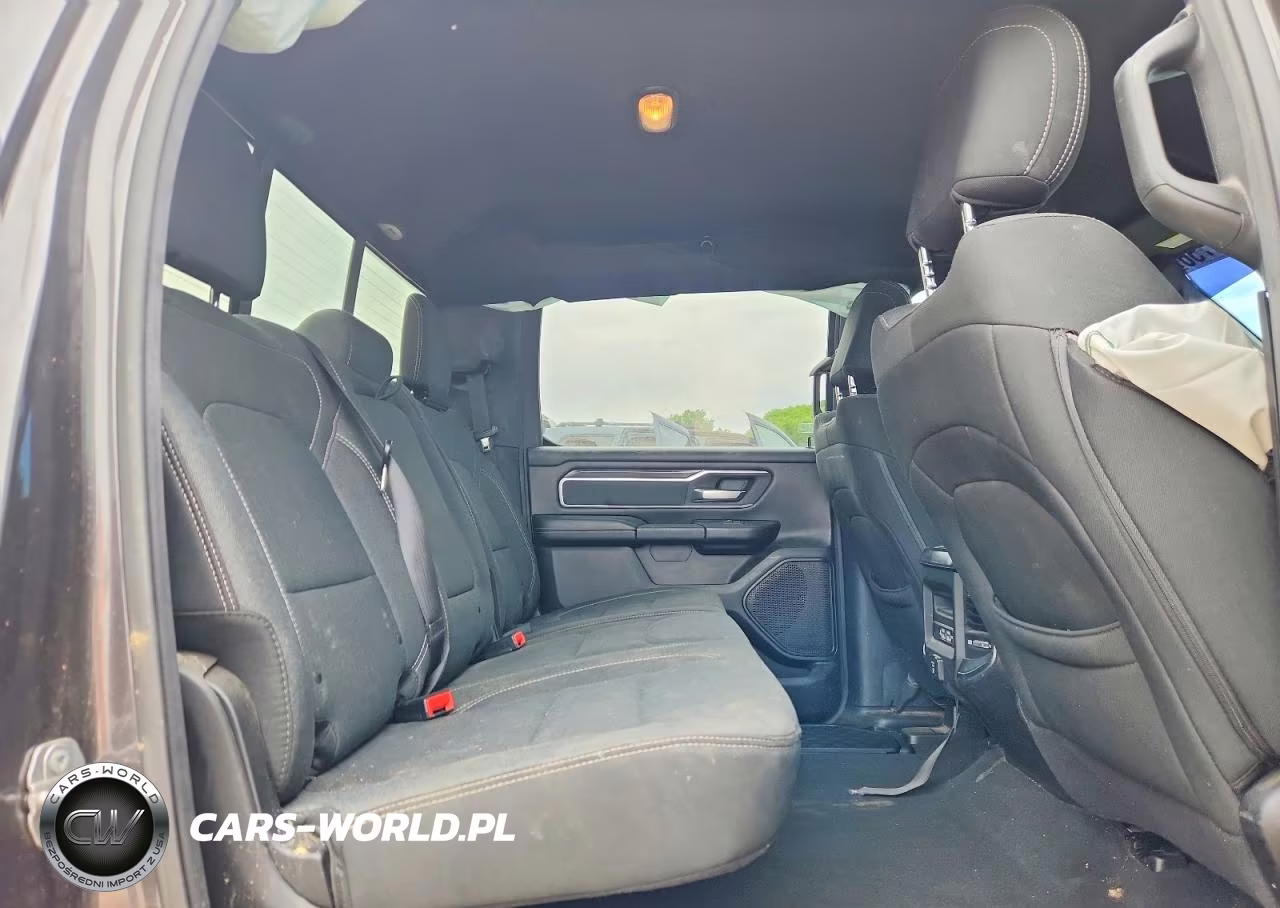 2019 Ram 1500 Big Horn VIN:1C6SRFMT5KN685938 - 10