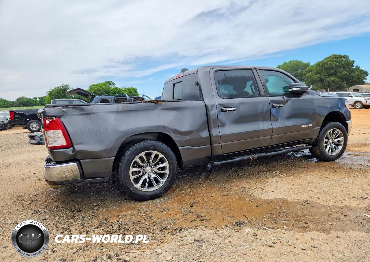 2019 Ram 1500 Big Horn VIN:1C6SRFMT5KN685938 - 3