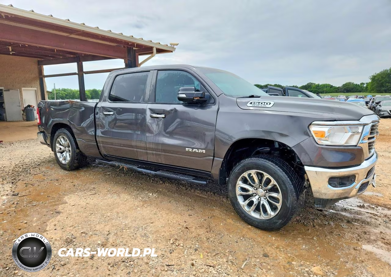 2019 Ram 1500 Big Horn VIN:1C6SRFMT5KN685938 - 4
