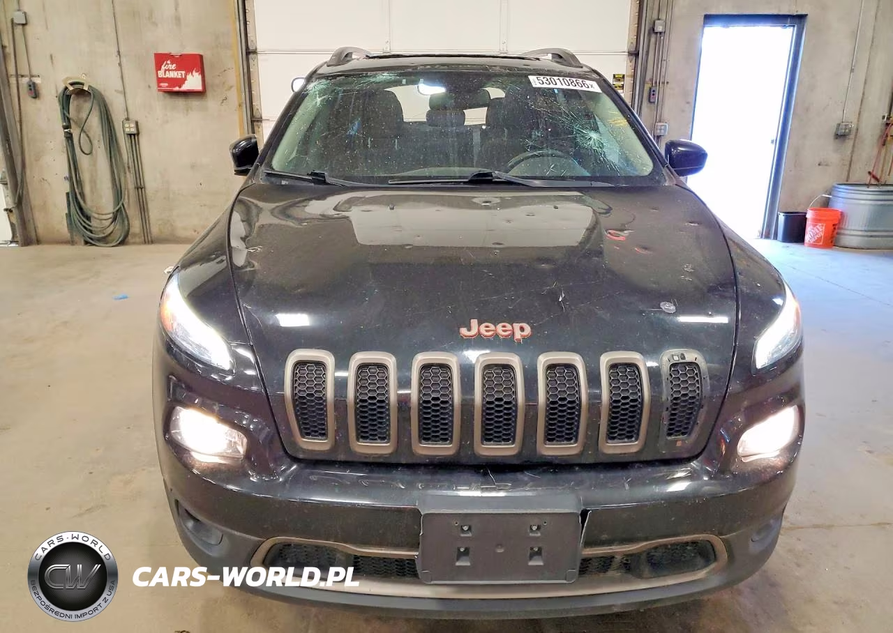 2016 Jeep Cherokee Latitude VIN:1C4PJLCBXGW342377 - 5