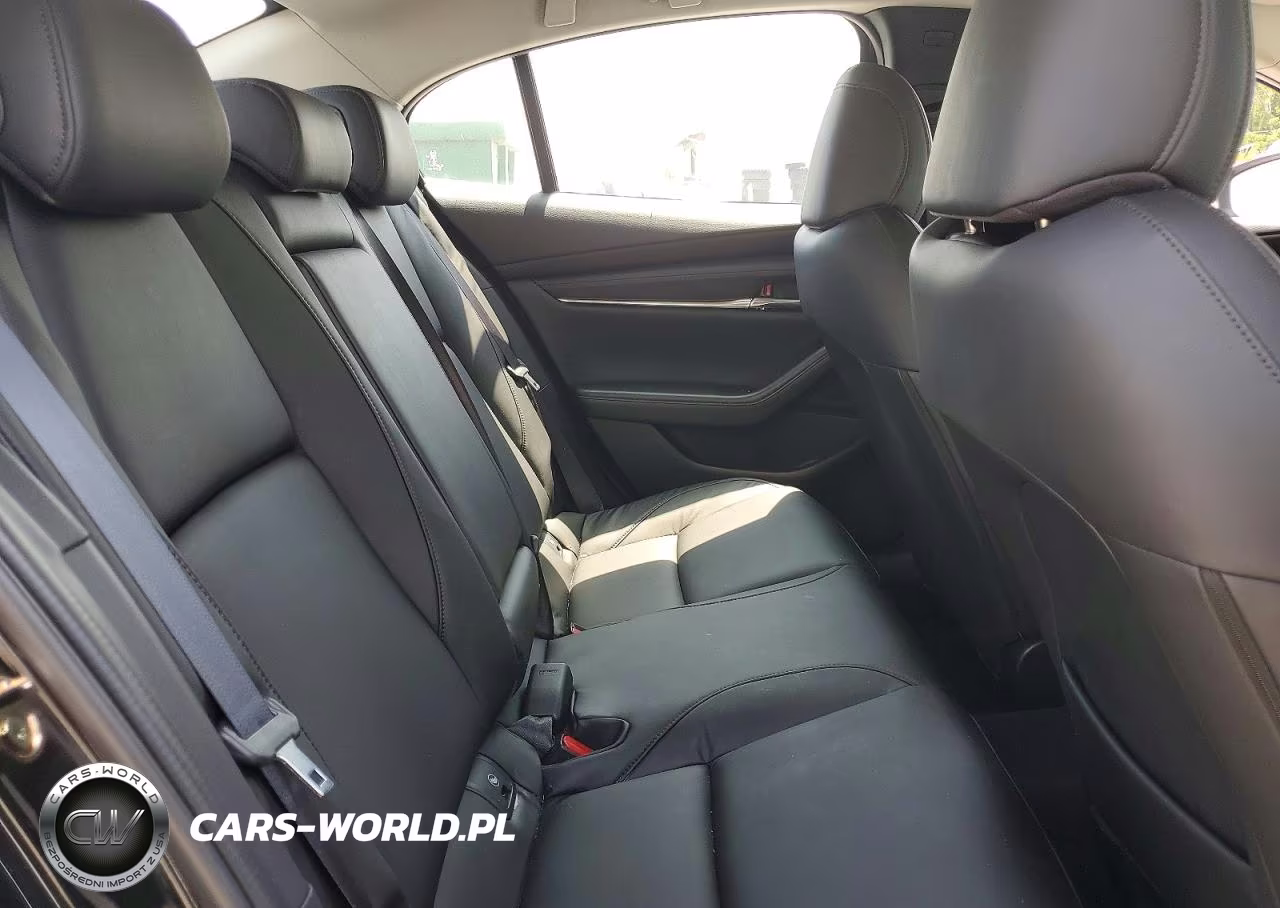 2025 Mazda 3 Preferred VIN:JM1BPACM8S1757475 - 10