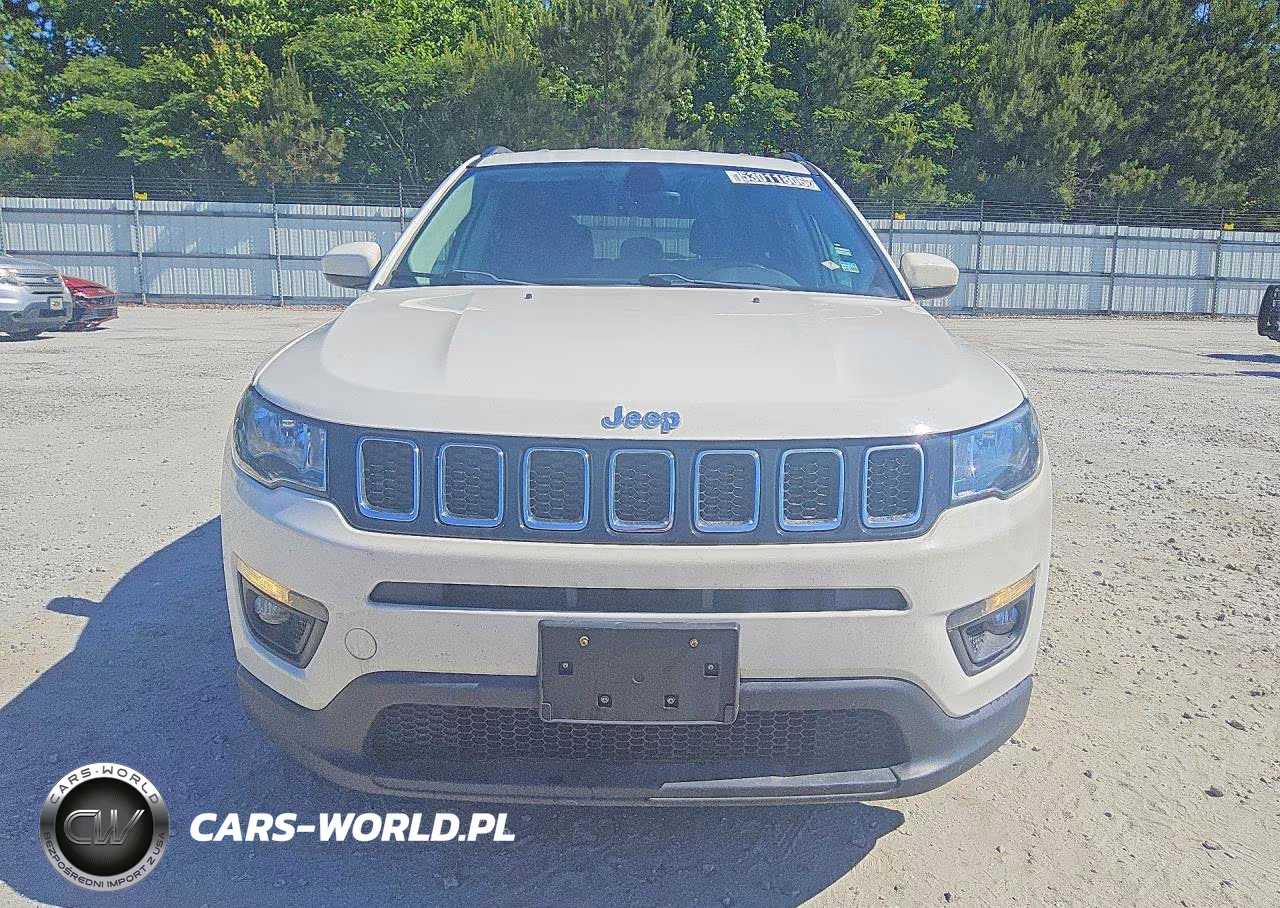2018 Jeep Compass Latitude VIN:3C4NJCBB2JT301800 - 5