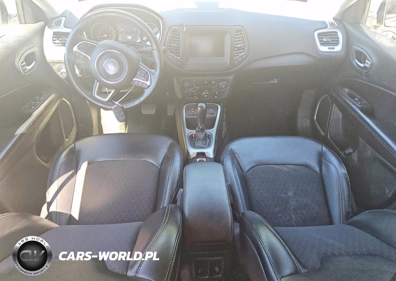 2018 Jeep Compass Latitude VIN:3C4NJCBB2JT301800 - 8