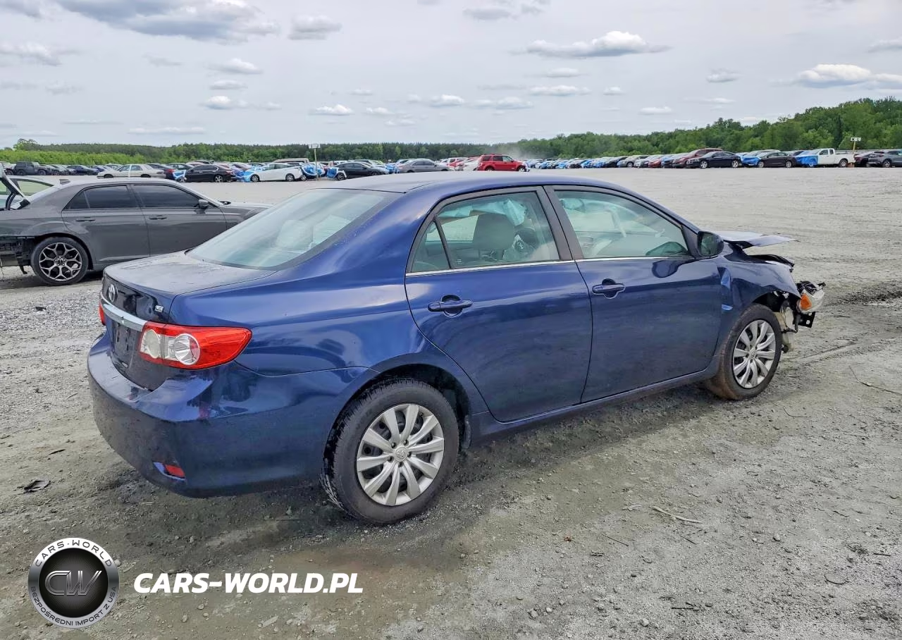 2013 Toyota Corolla Le VIN:5YFBU4EE1DP215178 - 3