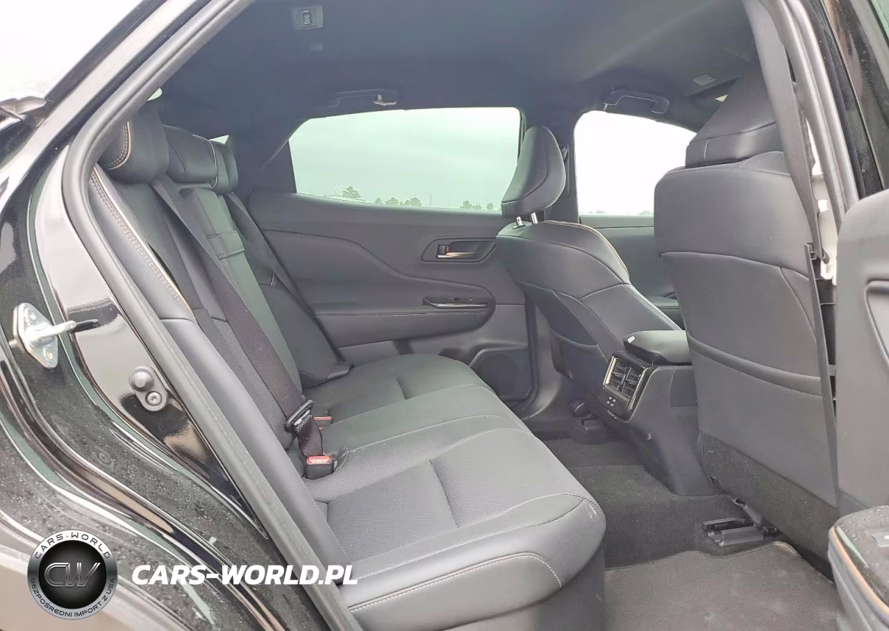 2026 Toyota Crown Xle VIN:JTDAAAAF2T3043901 - 10