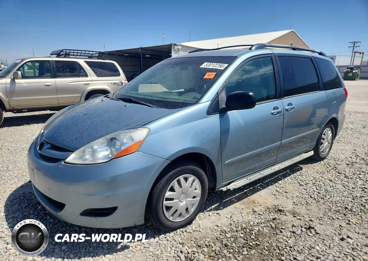 2009 Toyota Sienna Le 8-Passenger