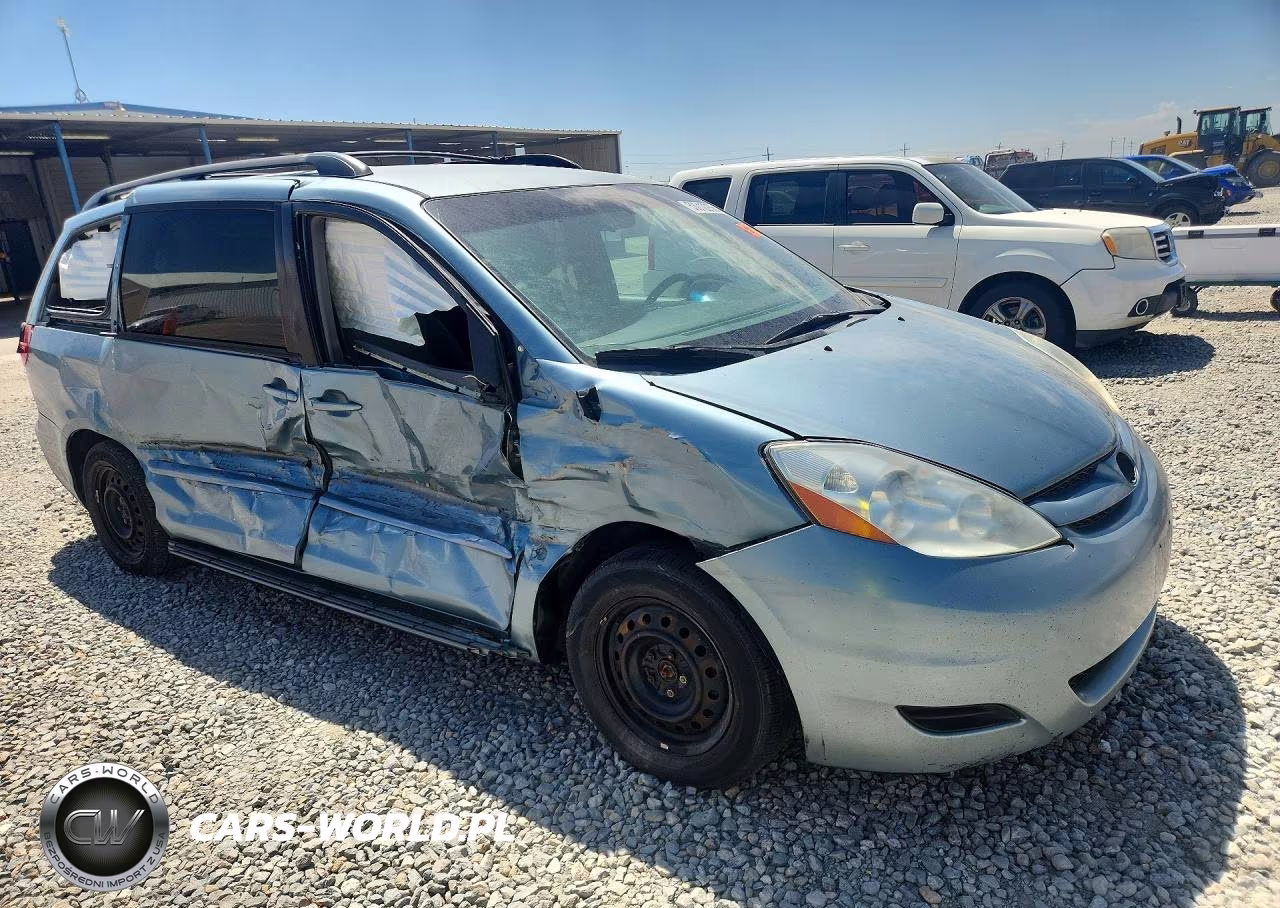 2009 Toyota Sienna Le 8-Passenger VIN:5TDZK23C09S266020 - 4