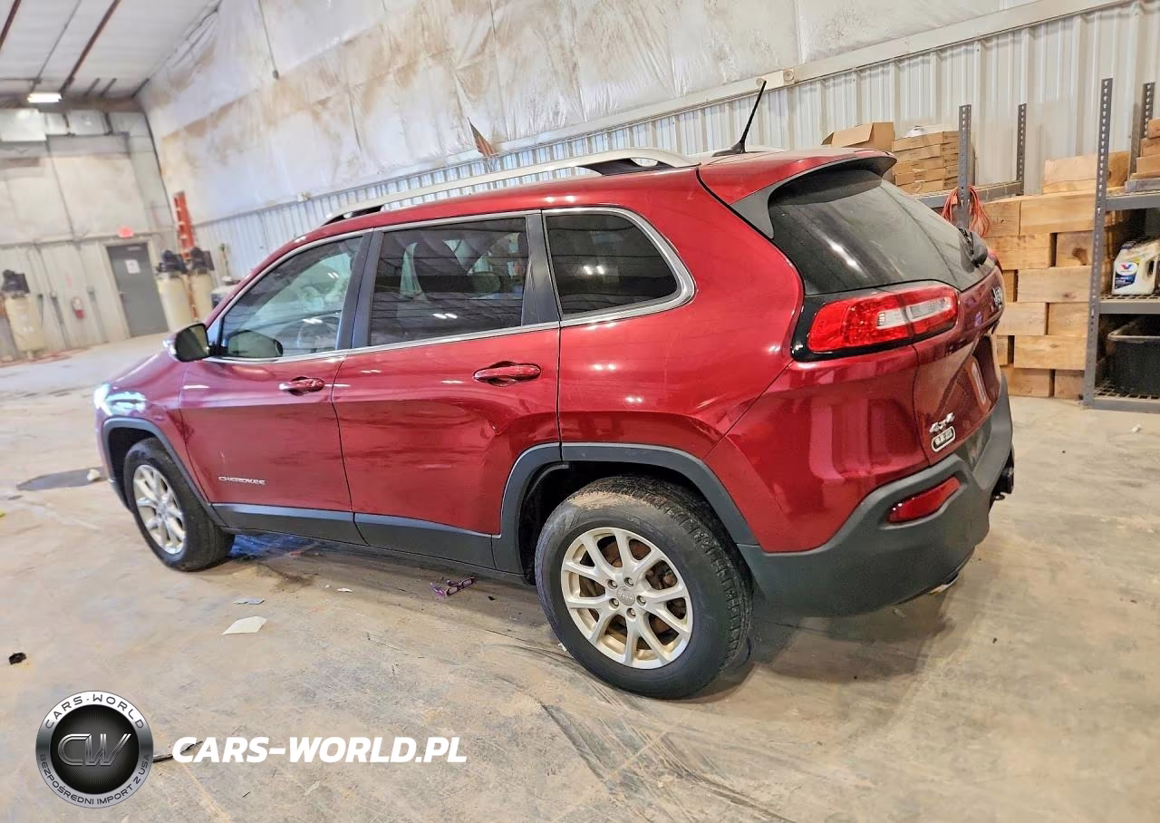 2015 Jeep Cherokee Latitude VIN:1C4PJMCB5FW522449 - 2