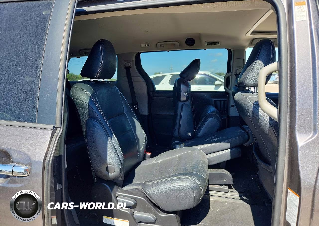 2015 Toyota Sienna Se 8-Passenger VIN:5TDXK3DC5FS647885 - 11