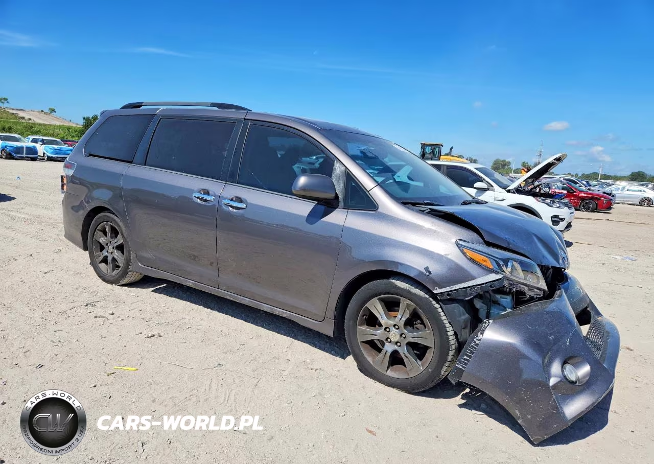 2015 Toyota Sienna Se 8-Passenger VIN:5TDXK3DC5FS647885 - 4
