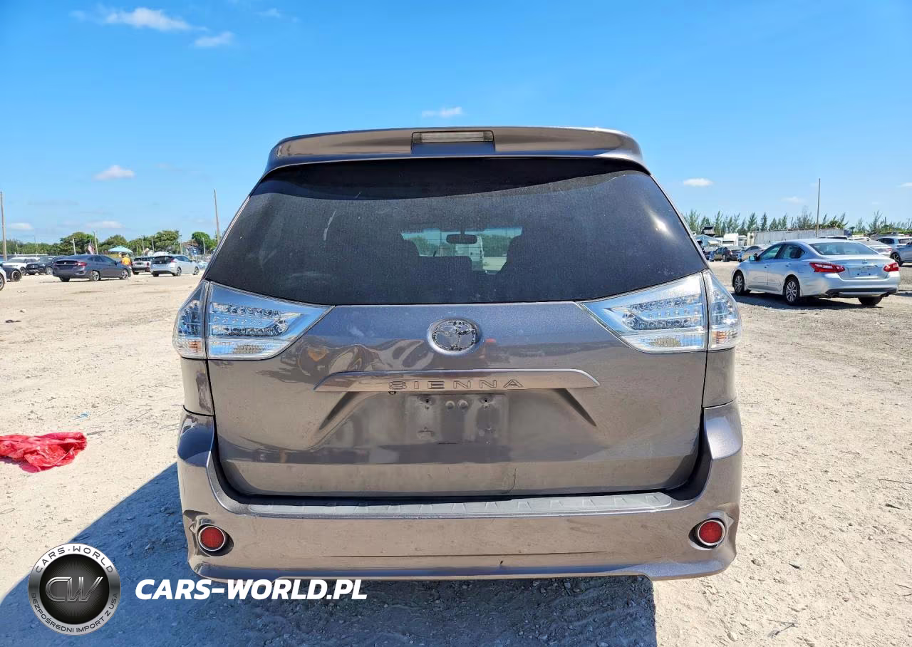 2015 Toyota Sienna Se 8-Passenger VIN:5TDXK3DC5FS647885 - 6