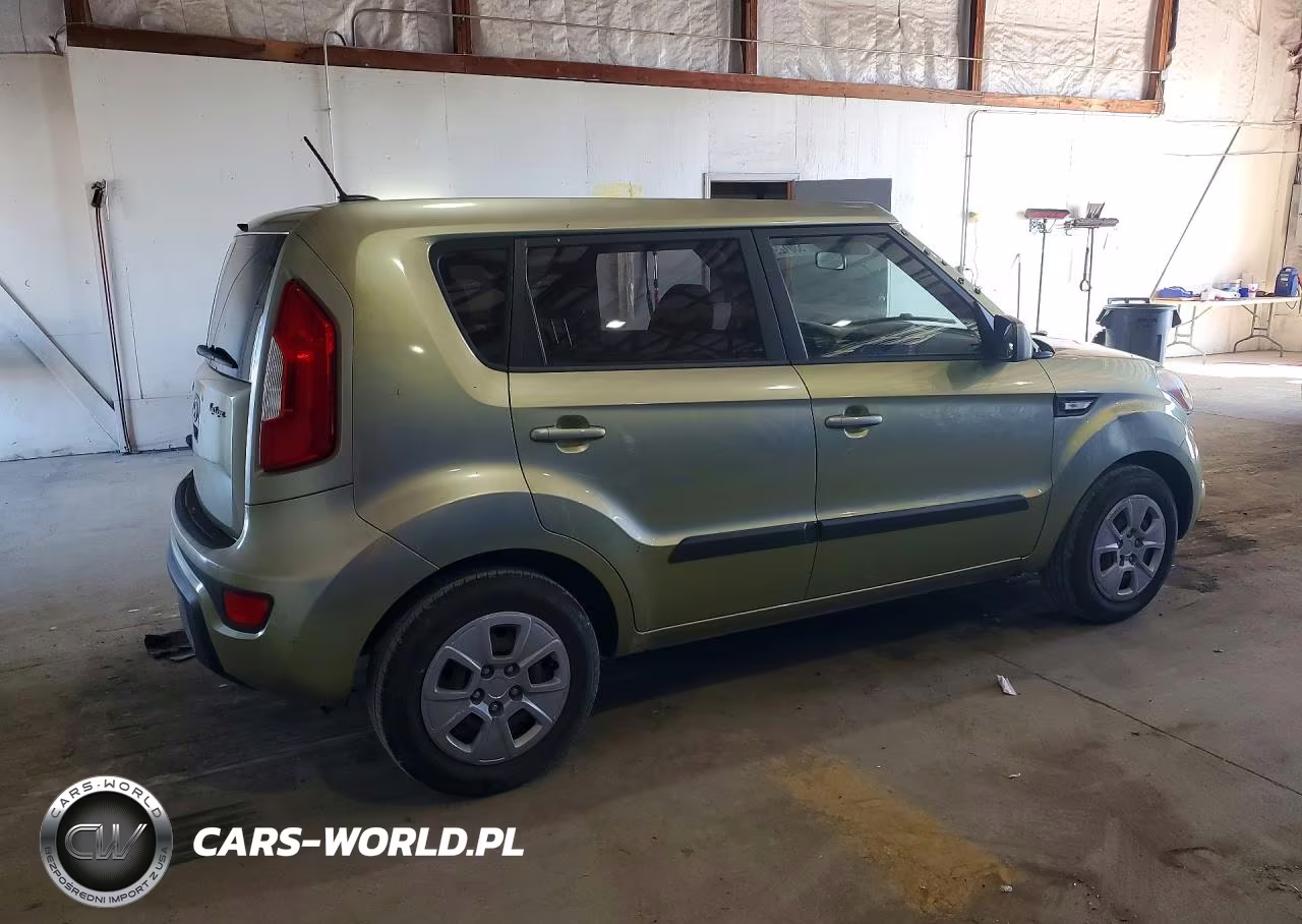 2012 Kia Soul Base VIN:KNDJT2A56C7439815 - 3