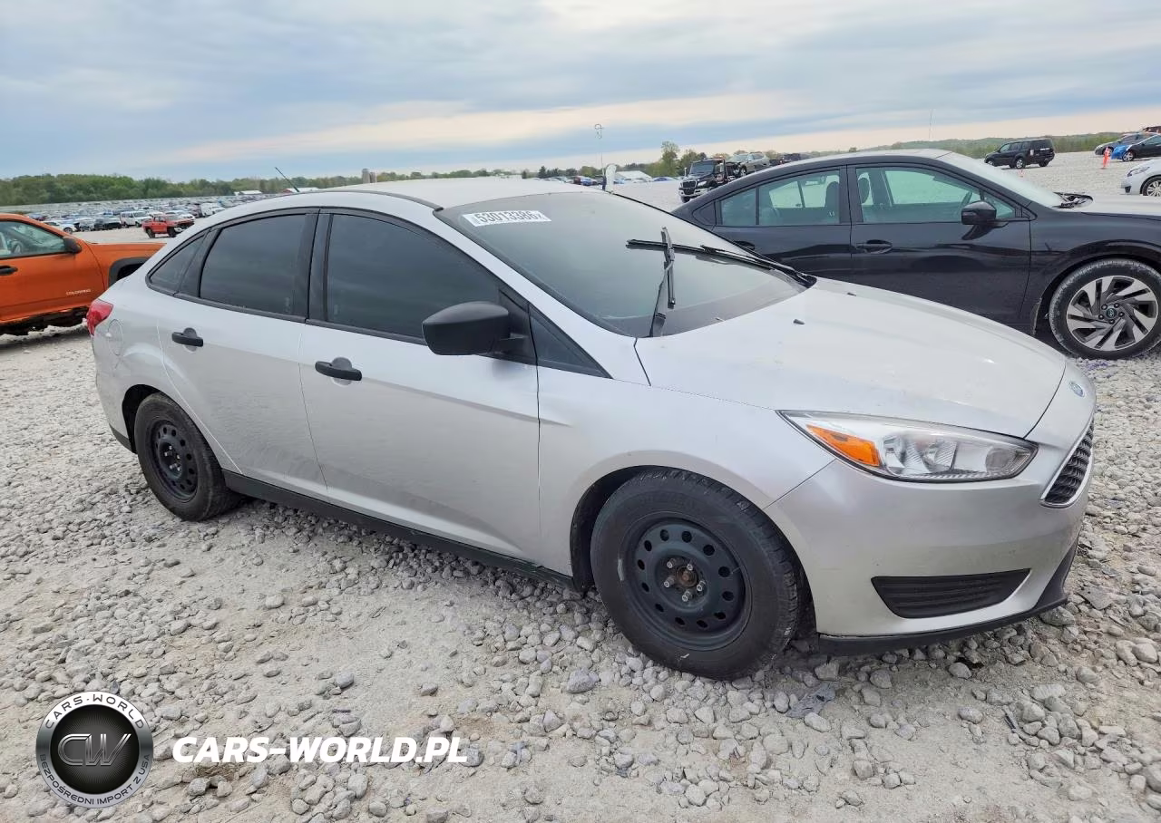 2017 Ford Focus S VIN:1FADP3E24HL322326 - 4