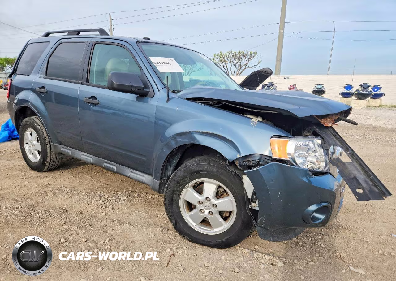 2012 Ford Escape Xlt VIN:1FMCU9DG6CKC70674 - 4