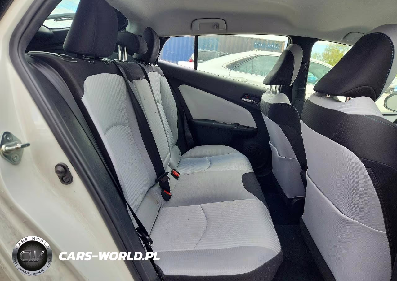 2017 Toyota Prius Two VIN:JTDKBRFUXH3041795 - 10