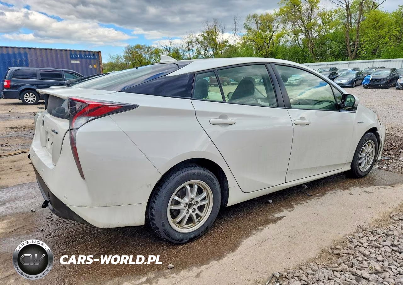 2017 Toyota Prius Two VIN:JTDKBRFUXH3041795 - 3