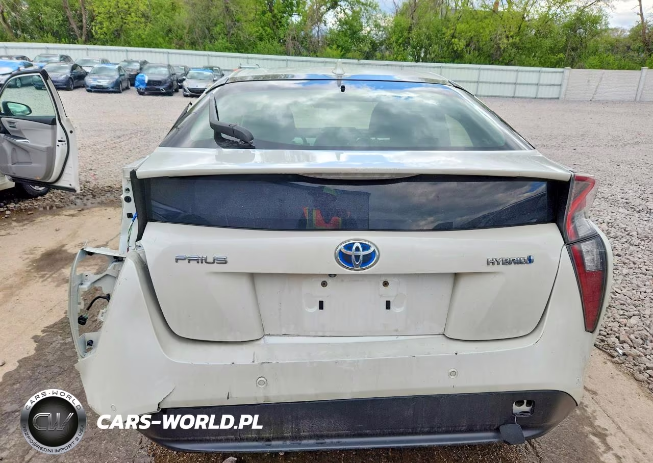 2017 Toyota Prius Two VIN:JTDKBRFUXH3041795 - 6