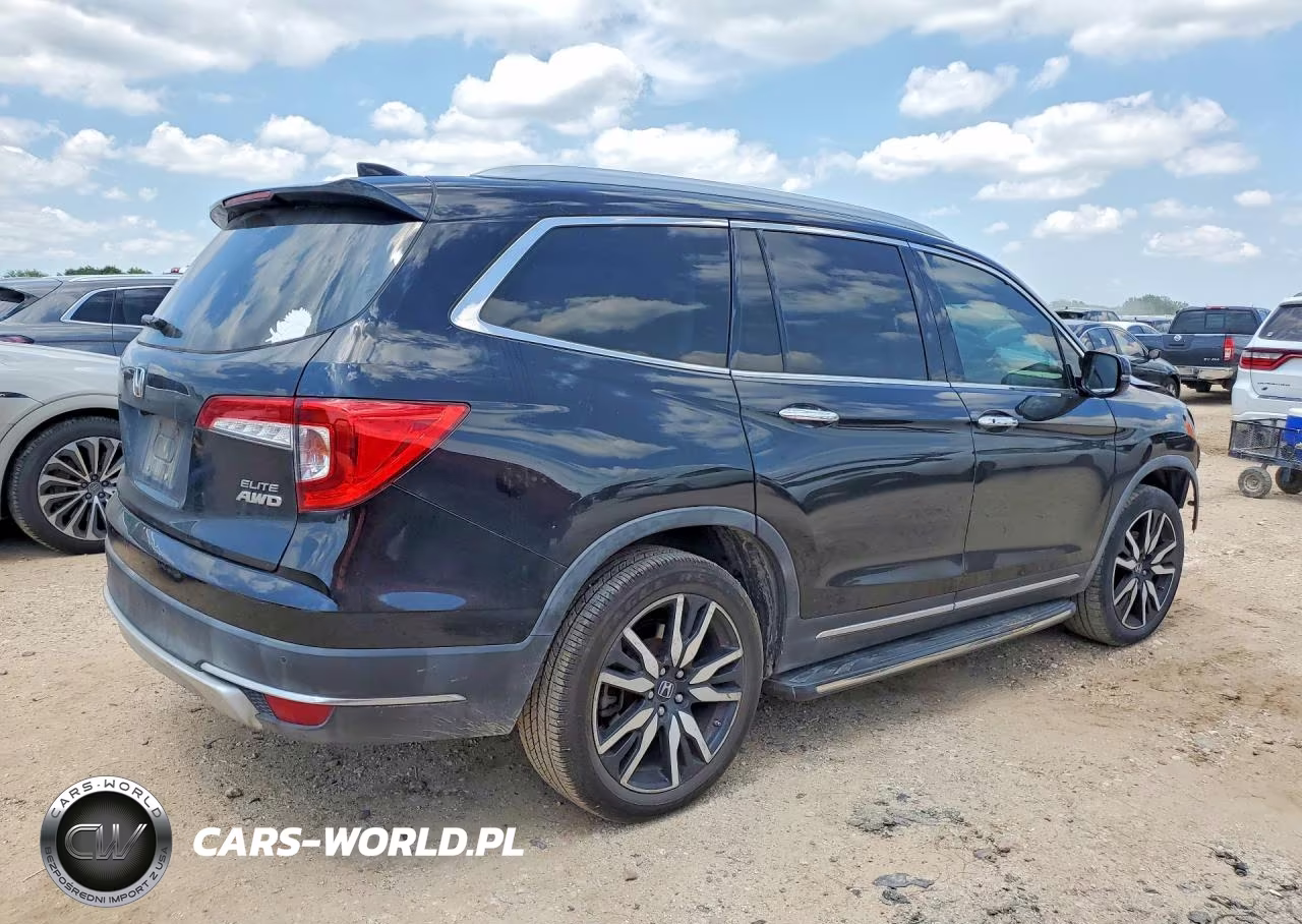 2019 Honda Pilot Elite VIN:5FNYF6H02KB006735 - 3