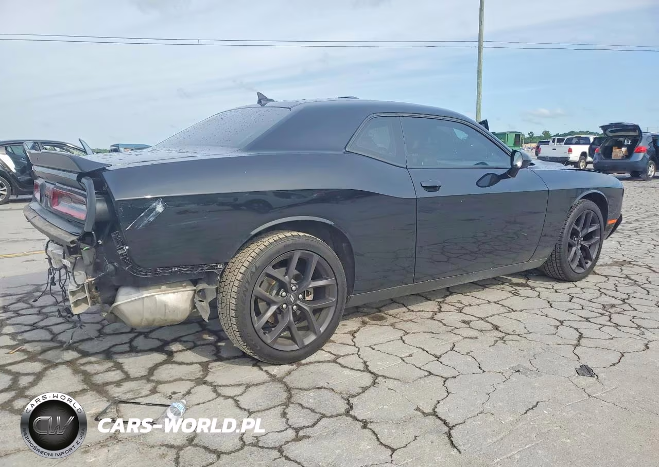 2021 Dodge Challenger Sxt VIN:2C3CDZAG2MH586935 - 3