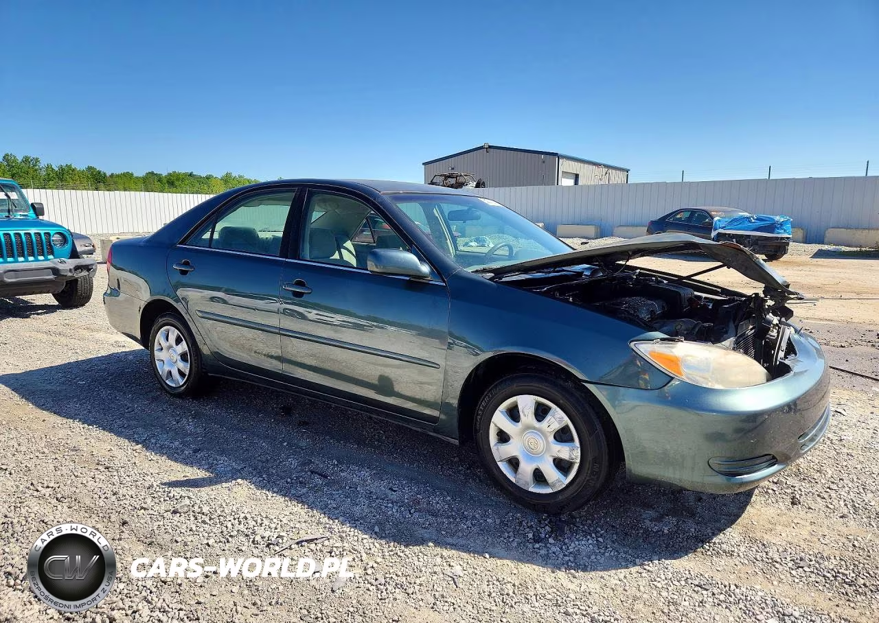 2002 Toyota Camry Le VIN:4T1BE32K52U608517 - 4