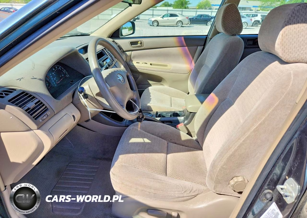 2002 Toyota Camry Le VIN:4T1BE32K52U608517 - 7