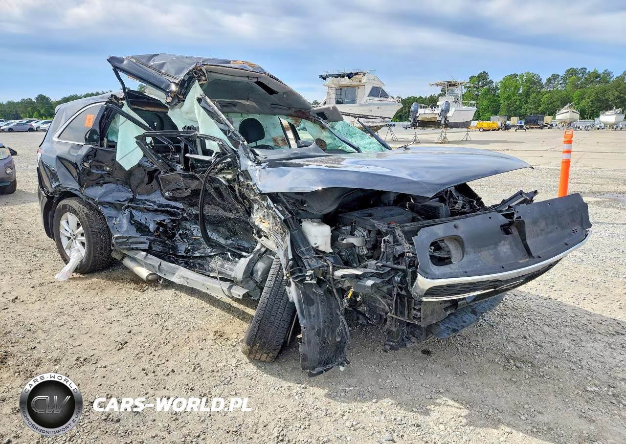 2019 Kia Sorento L VIN:5XYPG4A31KG567048 - 4