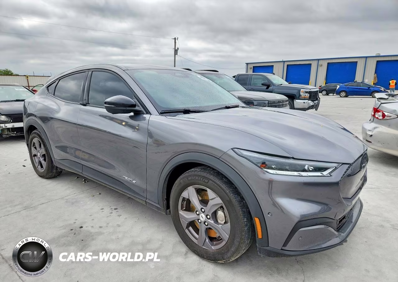 2023 Ford Mustang Mach-E Select VIN:3FMTK1R43PMA66841 - 4