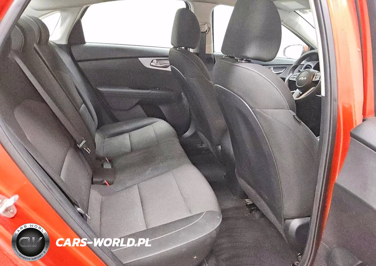 2022 Kia Forte Lxs VIN:3KPF24AD0NE495585 - 10