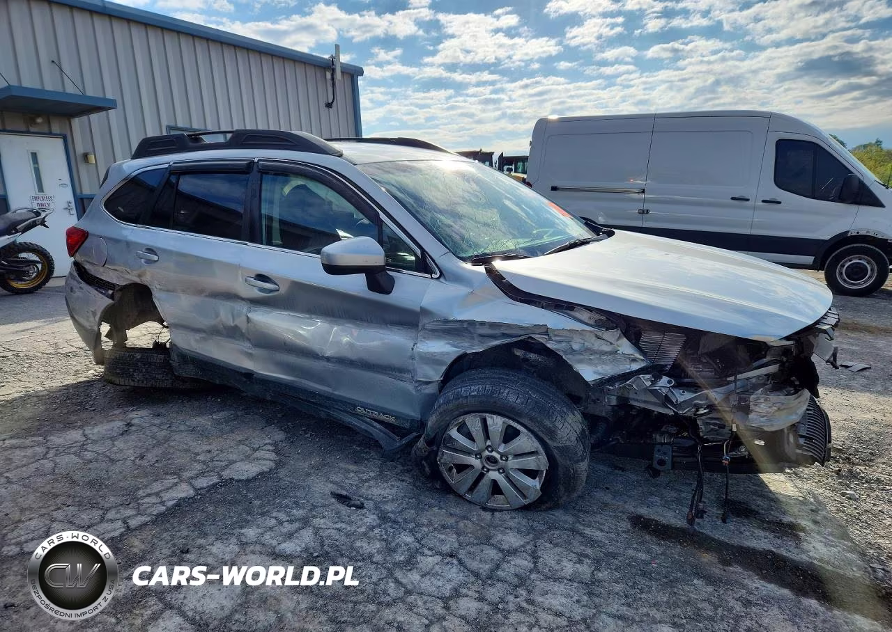 2019 Subaru Outback 2.5I Premium VIN:4S4BSAFC4K3295885 - 4