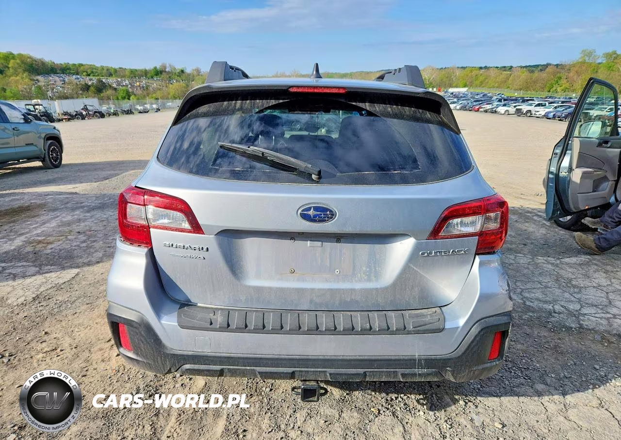 2019 Subaru Outback 2.5I Premium VIN:4S4BSAFC4K3295885 - 6