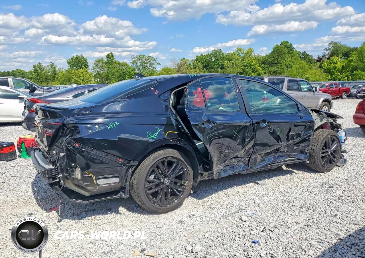 2025 Toyota Camry Se VIN:4T1DAACK9SU575884 - 3