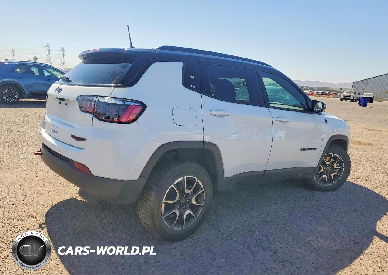 2026 Jeep Compass Trailhawk VIN:3C4NJDDN1TT177163 - 3