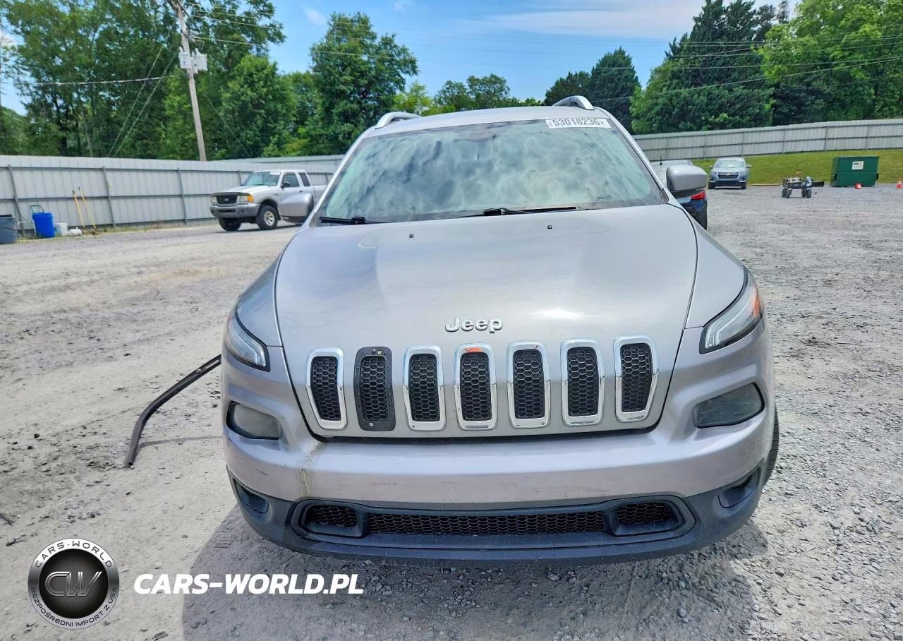 2016 Jeep Cherokee Latitude VIN:1C4PJMCB1GW267557 - 5